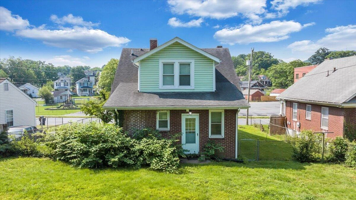 1124 Jamison AVE - Photo 26