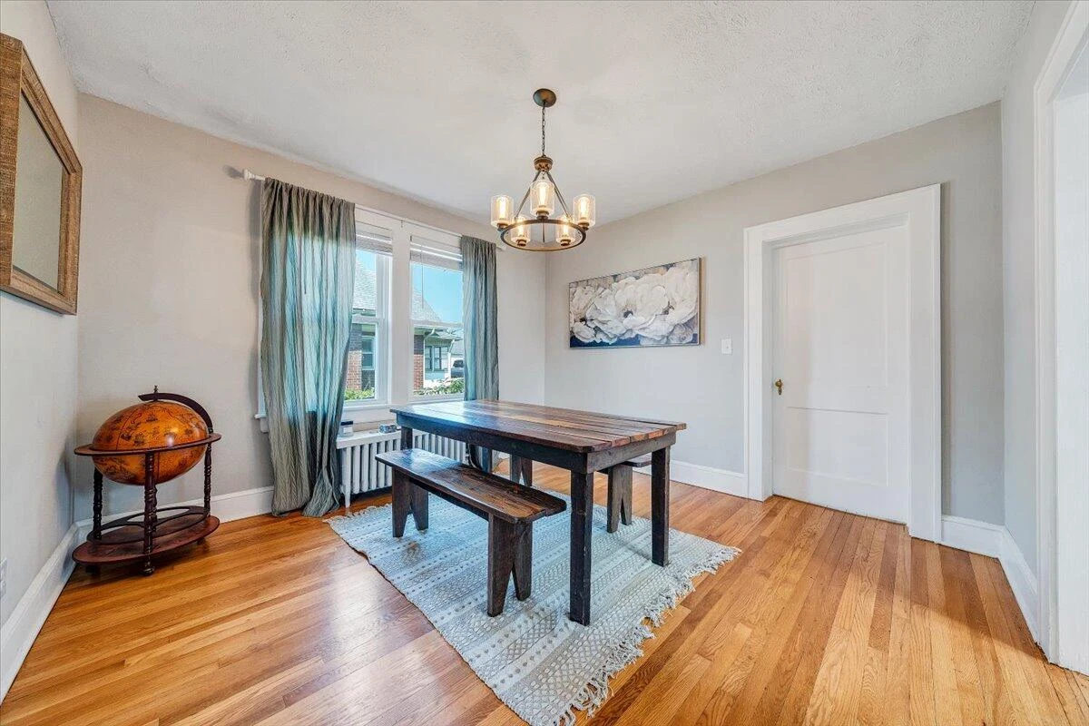1124 Jamison AVE - Photo 7