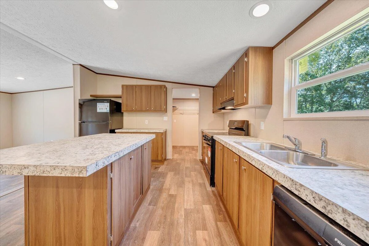 1616 Hickman RD - Photo 10