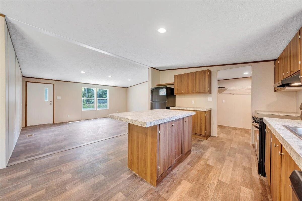 1616 Hickman RD - Photo 11