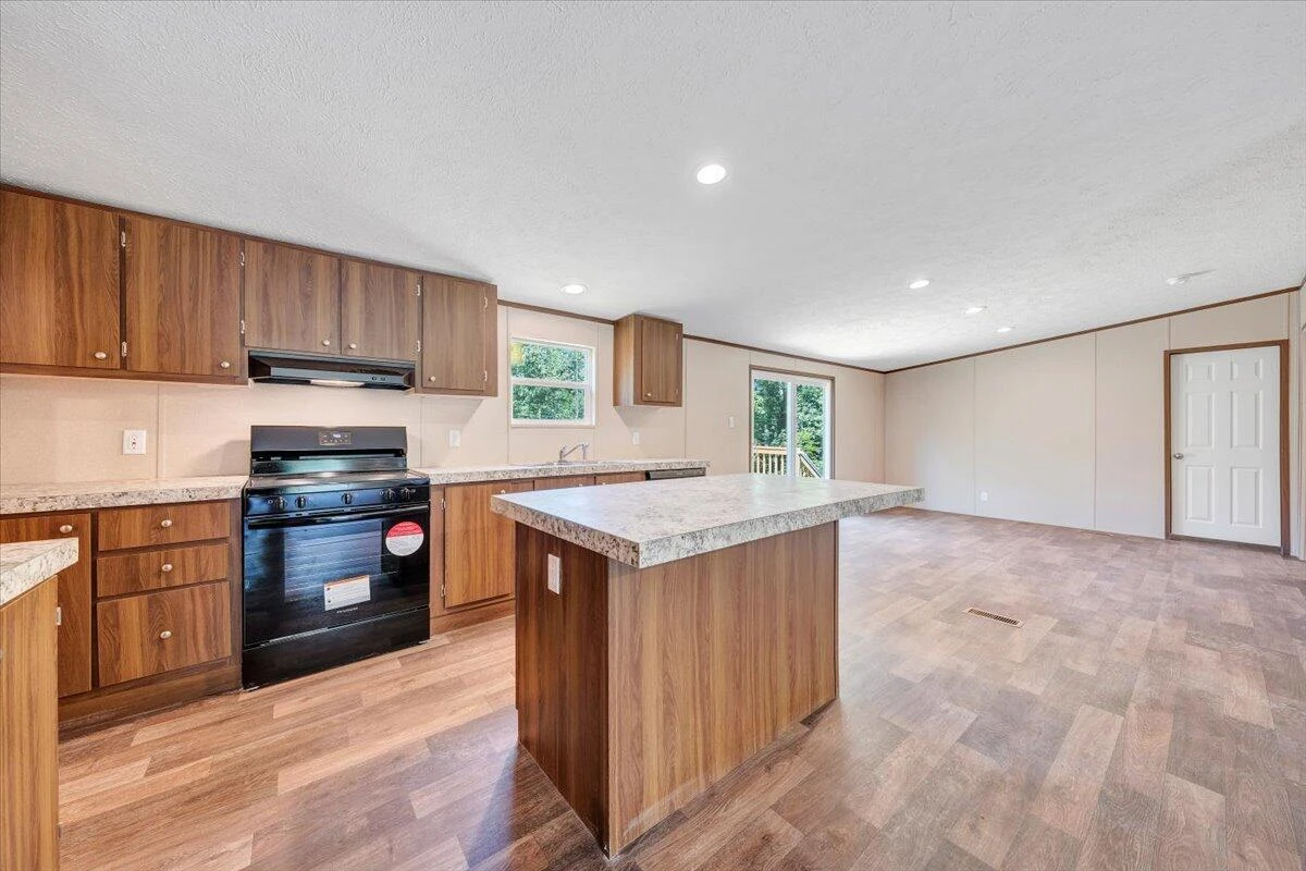 1616 Hickman RD - Photo 13