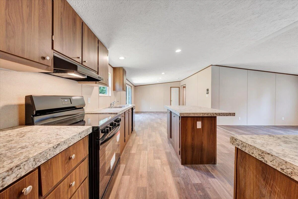 1616 Hickman RD - Photo 15