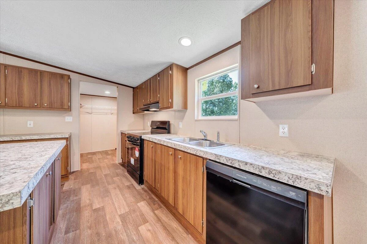 1616 Hickman RD - Photo 16