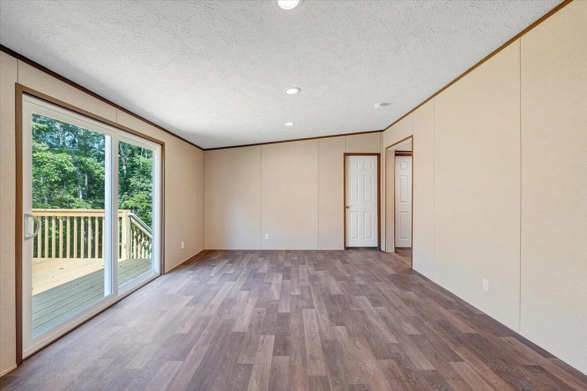 1616 Hickman RD - Photo 19