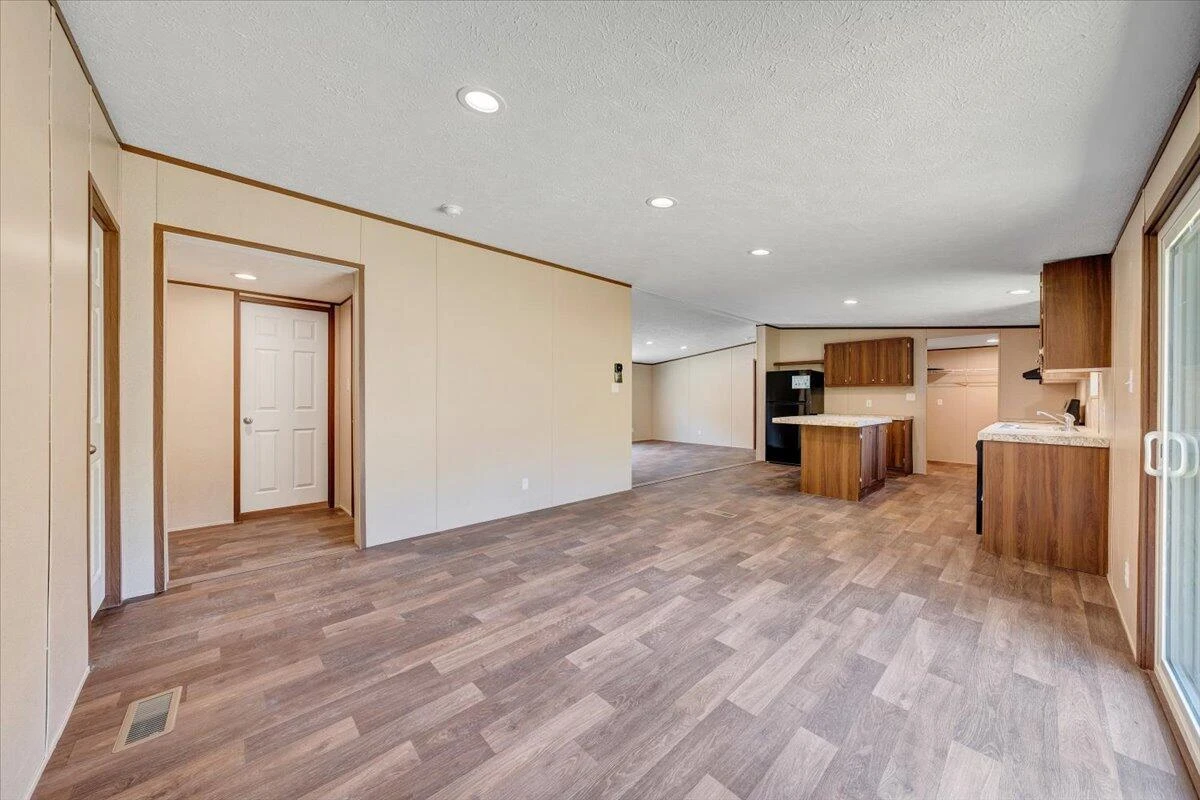 1616 Hickman RD - Photo 22