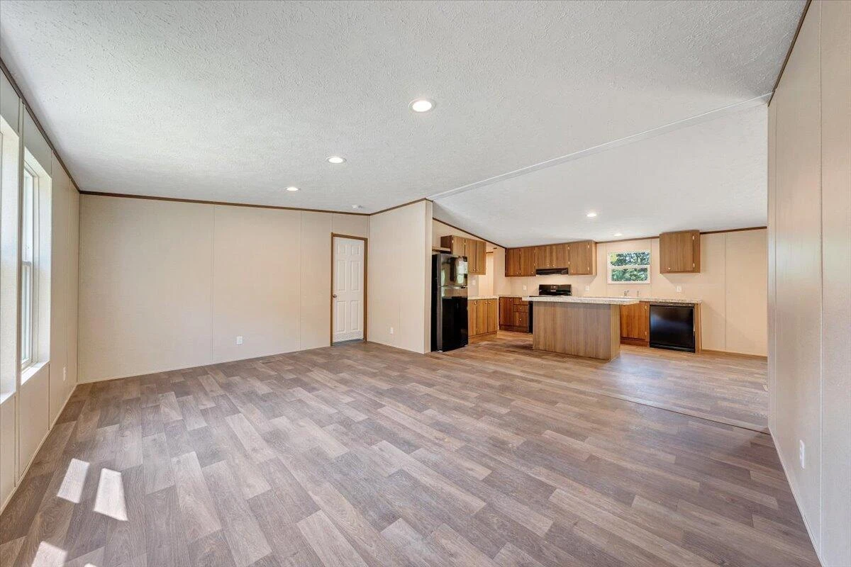 1616 Hickman RD - Photo 6
