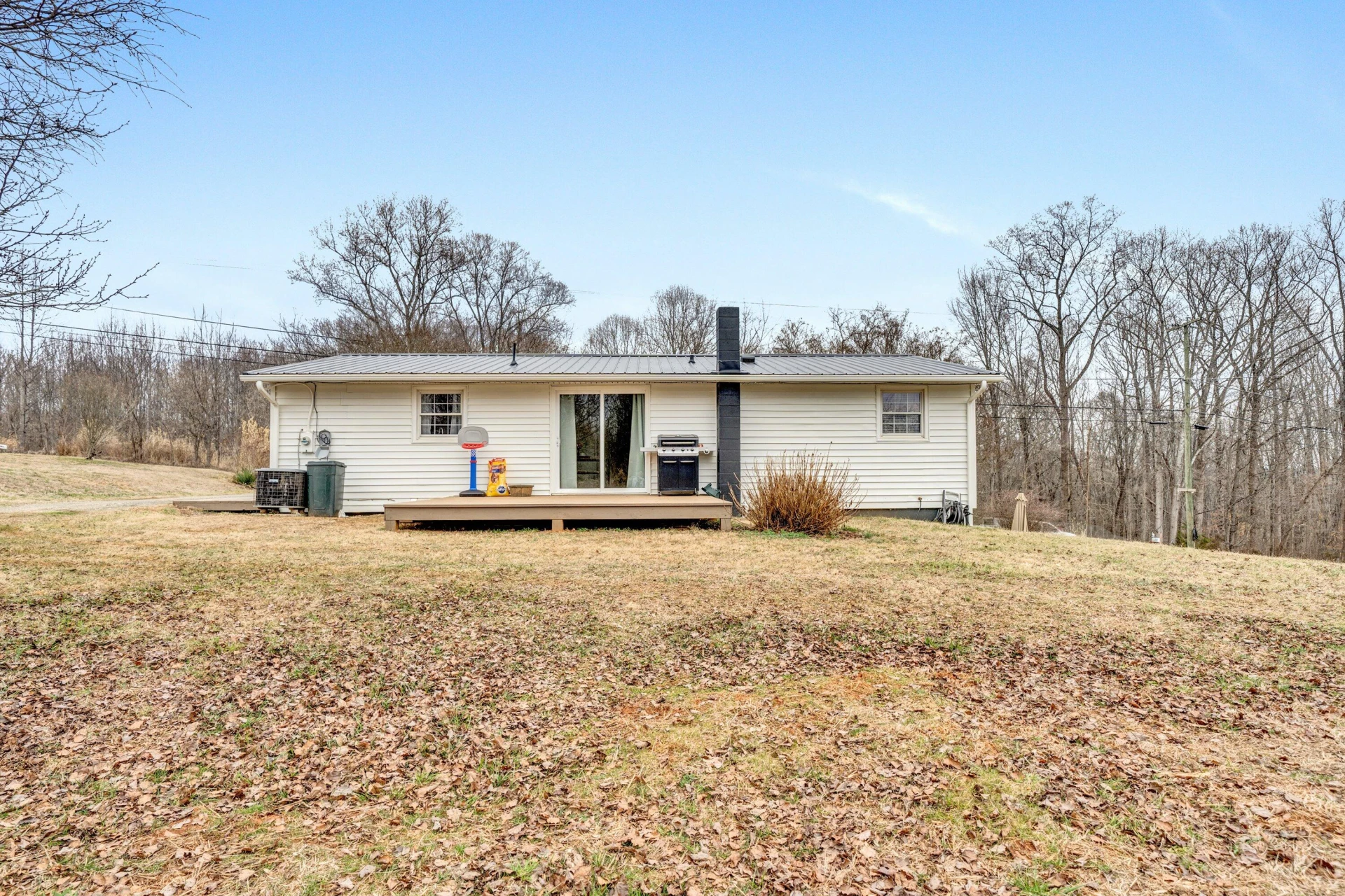 1465 Hardy RD - Photo 3