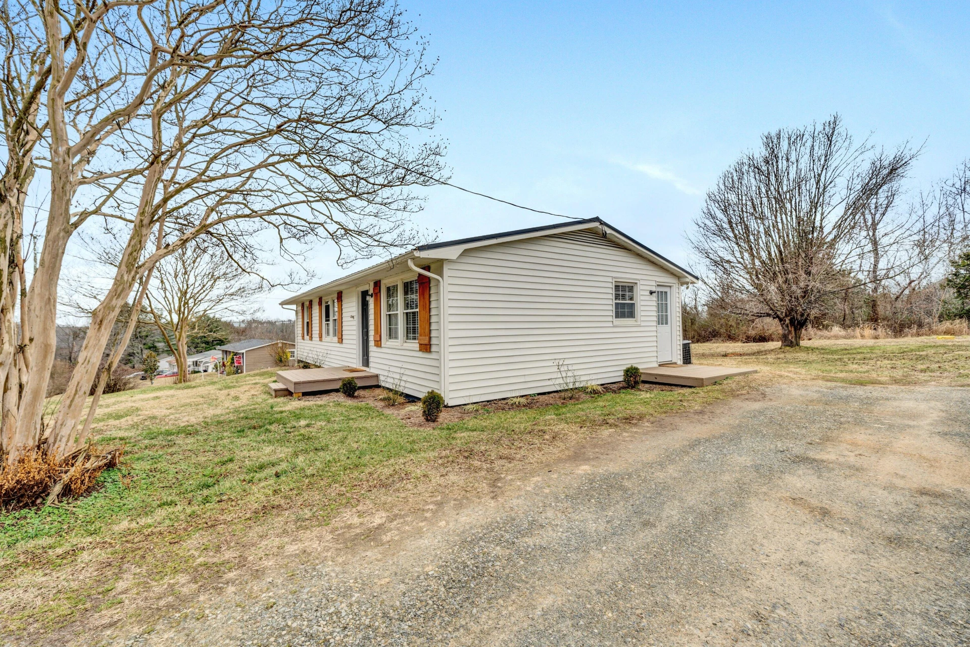 1465 Hardy RD - Photo 4