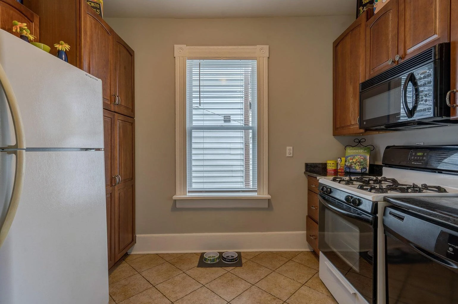 515 ELM AVE - Photo 16