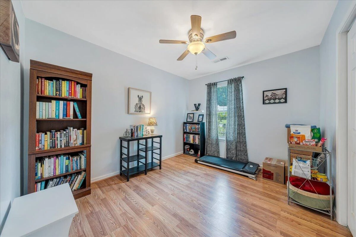 2914 Elderwood RD - Photo 11