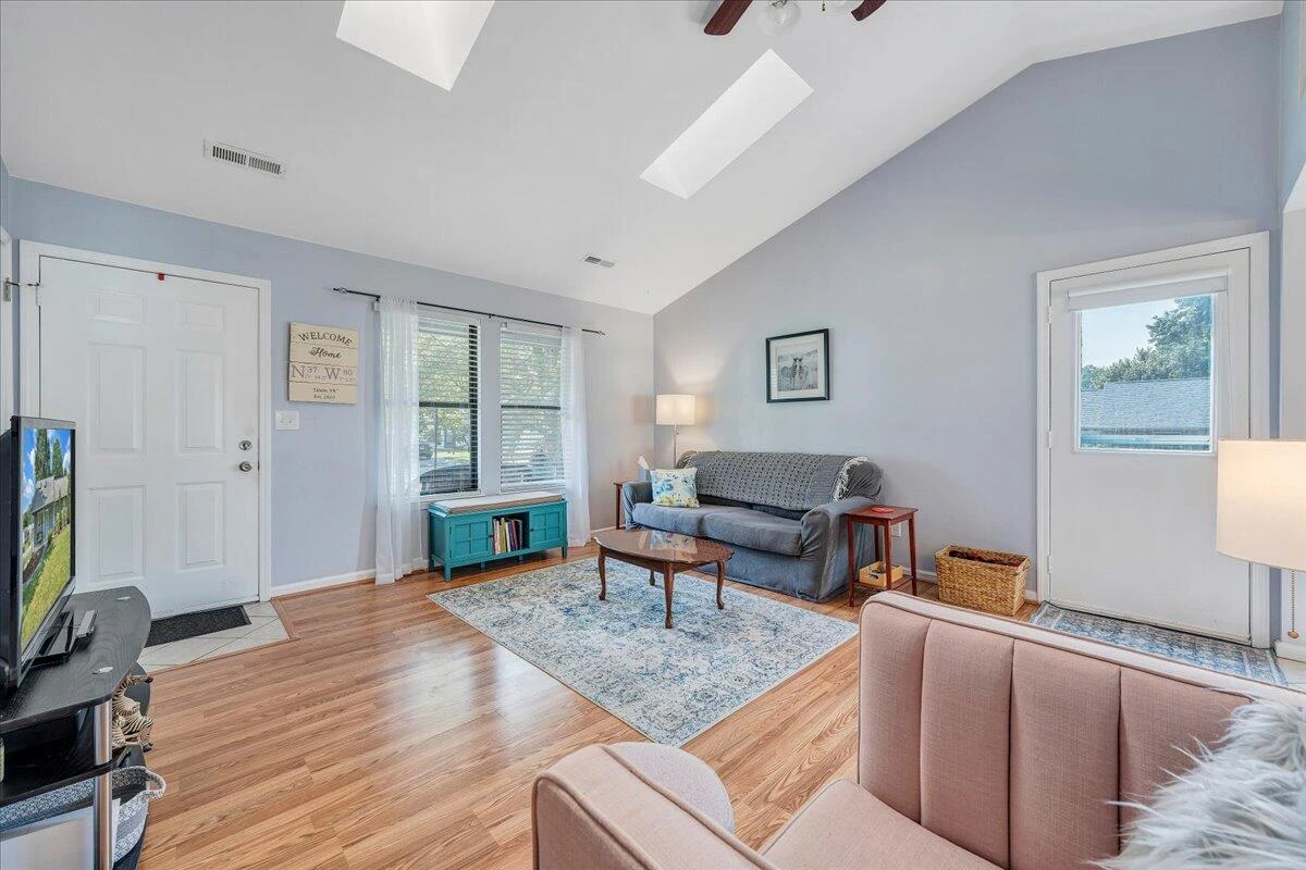 2914 Elderwood RD - Photo 4