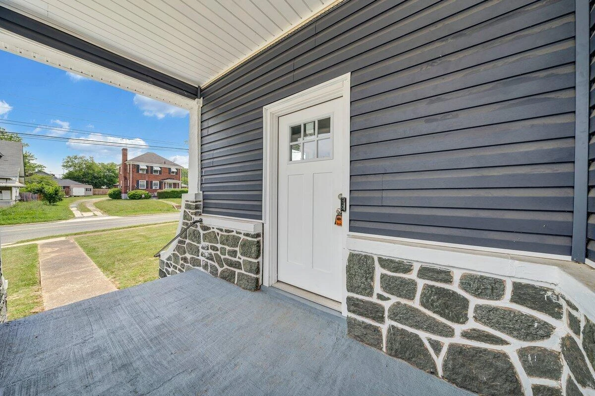 3311 Memorial AVE - Photo 9