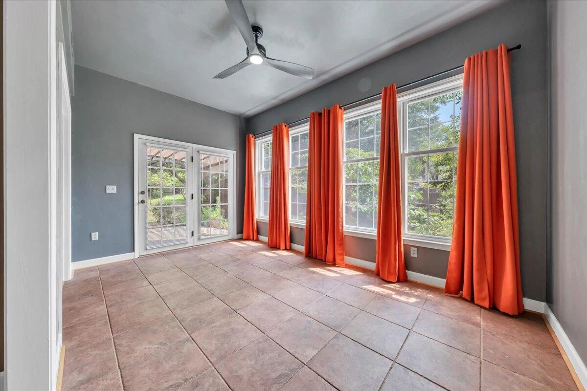 2208 Jefferson ST #104 - Photo 11