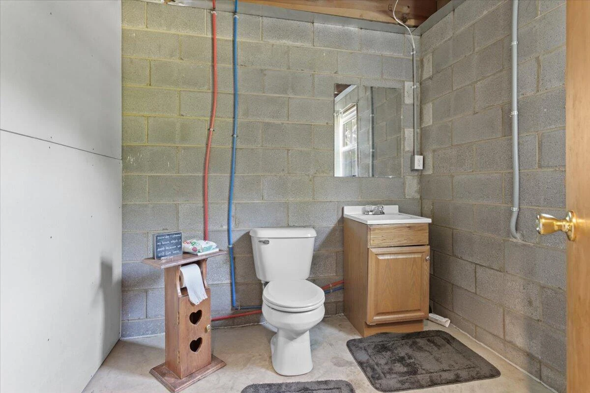 10567 Leesville RD - Photo 19