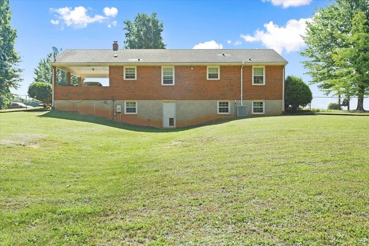 10567 Leesville RD - Photo 20