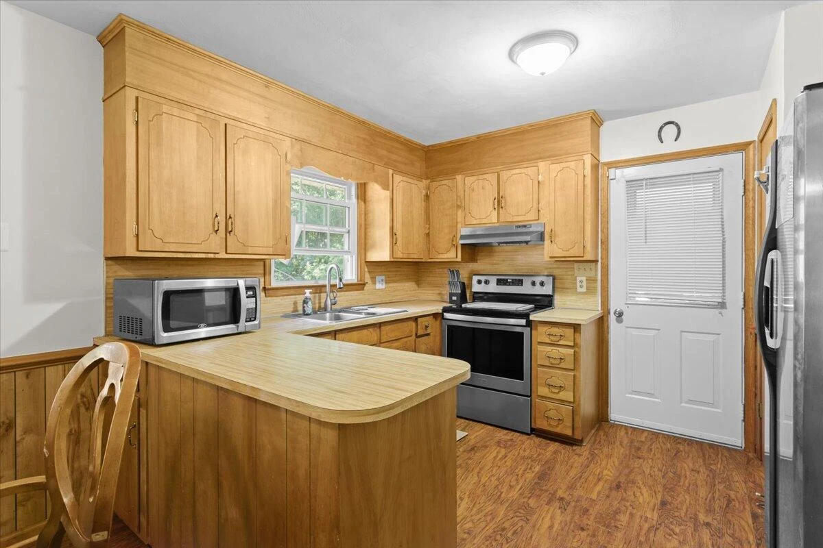 10567 Leesville RD - Photo 7