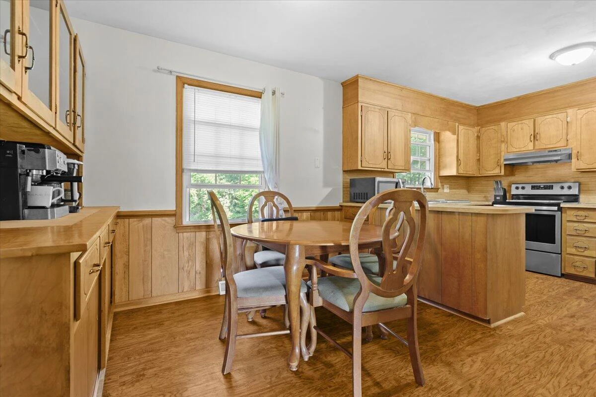 10567 Leesville RD - Photo 8