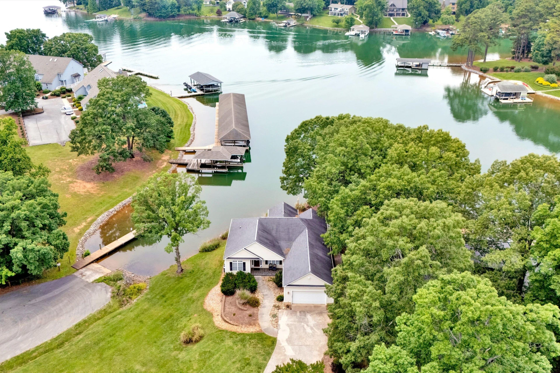 217 Shamrock CT - Photo 5