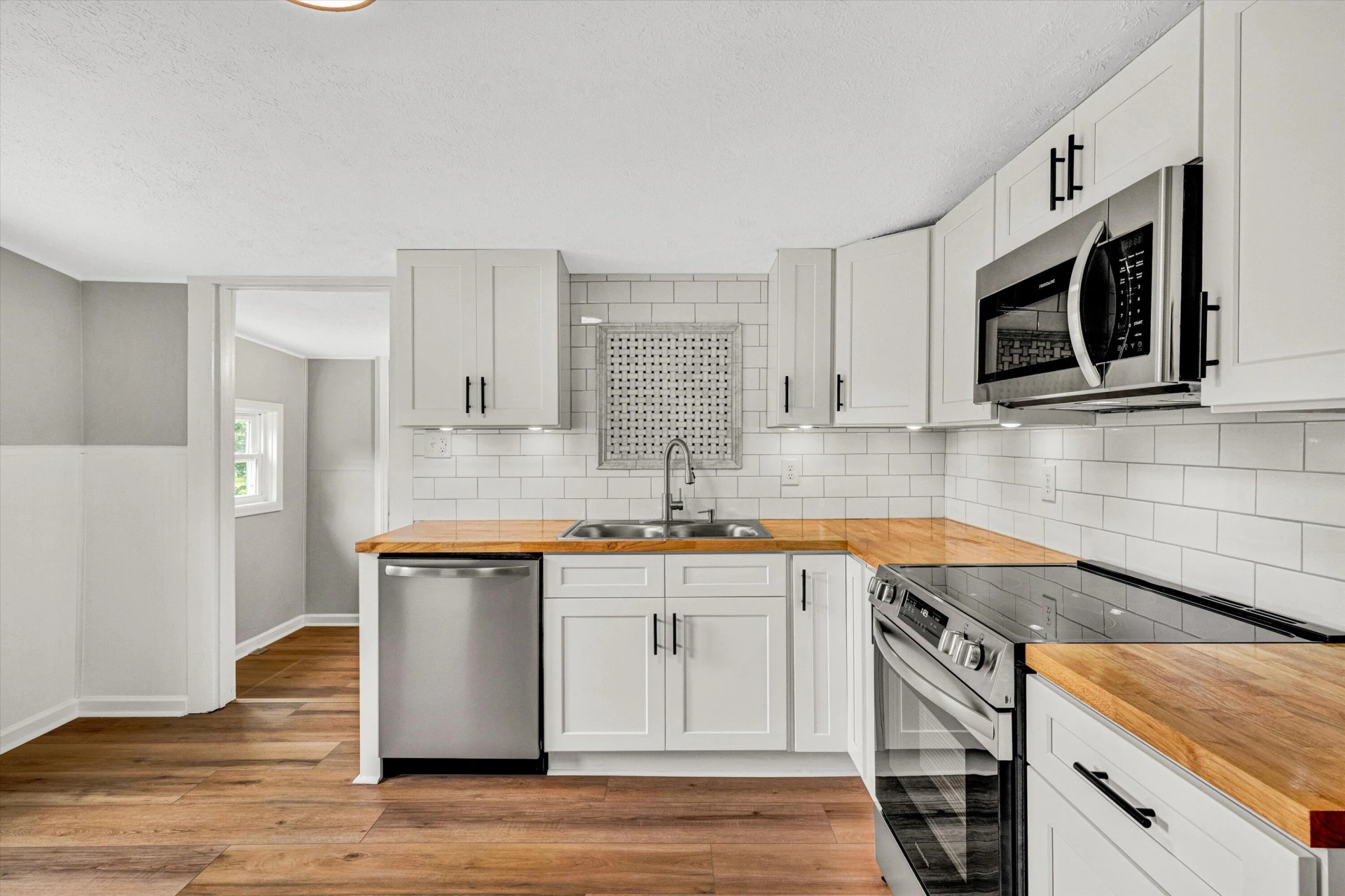 955 Church ST - Photo 14
