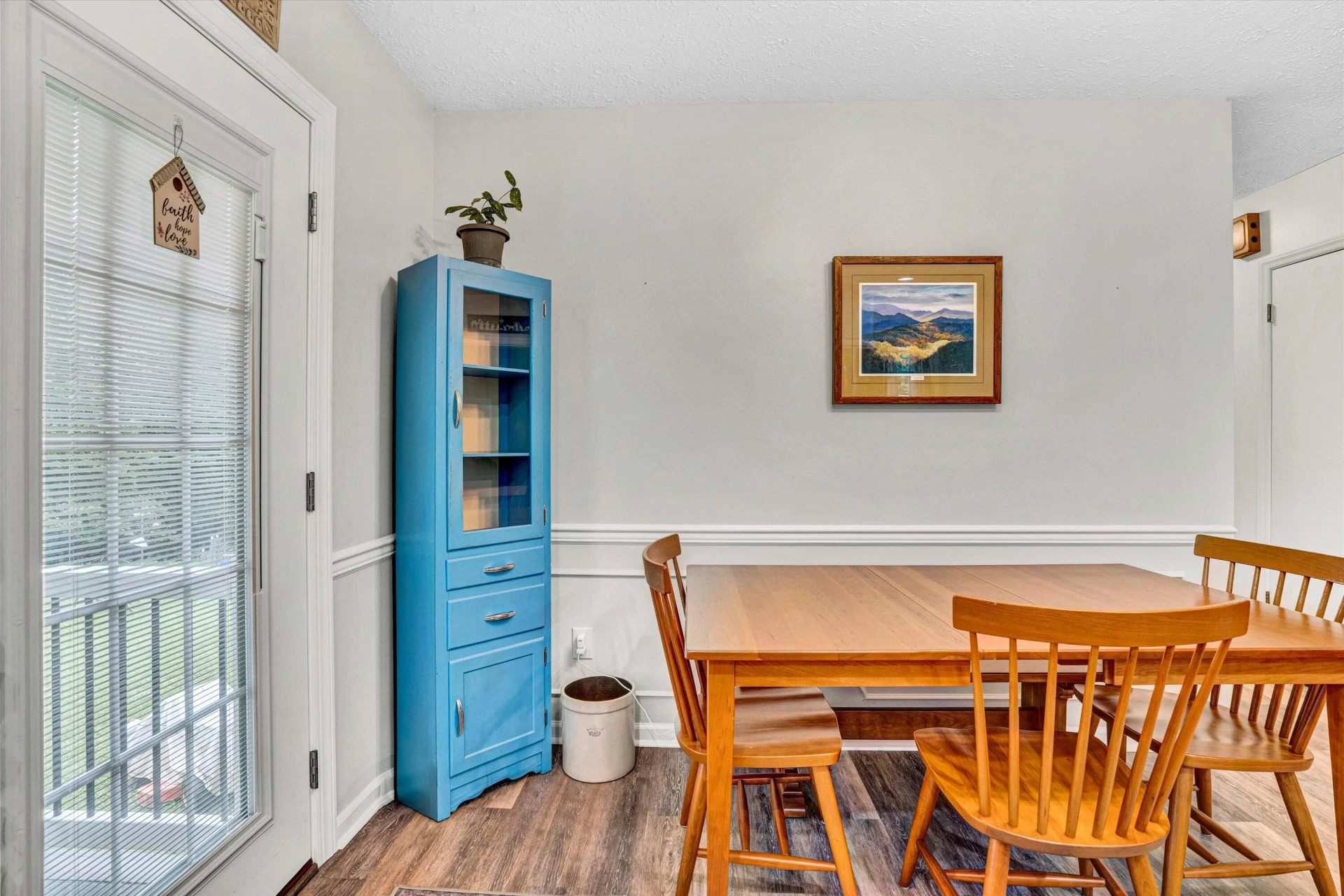 172 Watkins DR - Photo 17