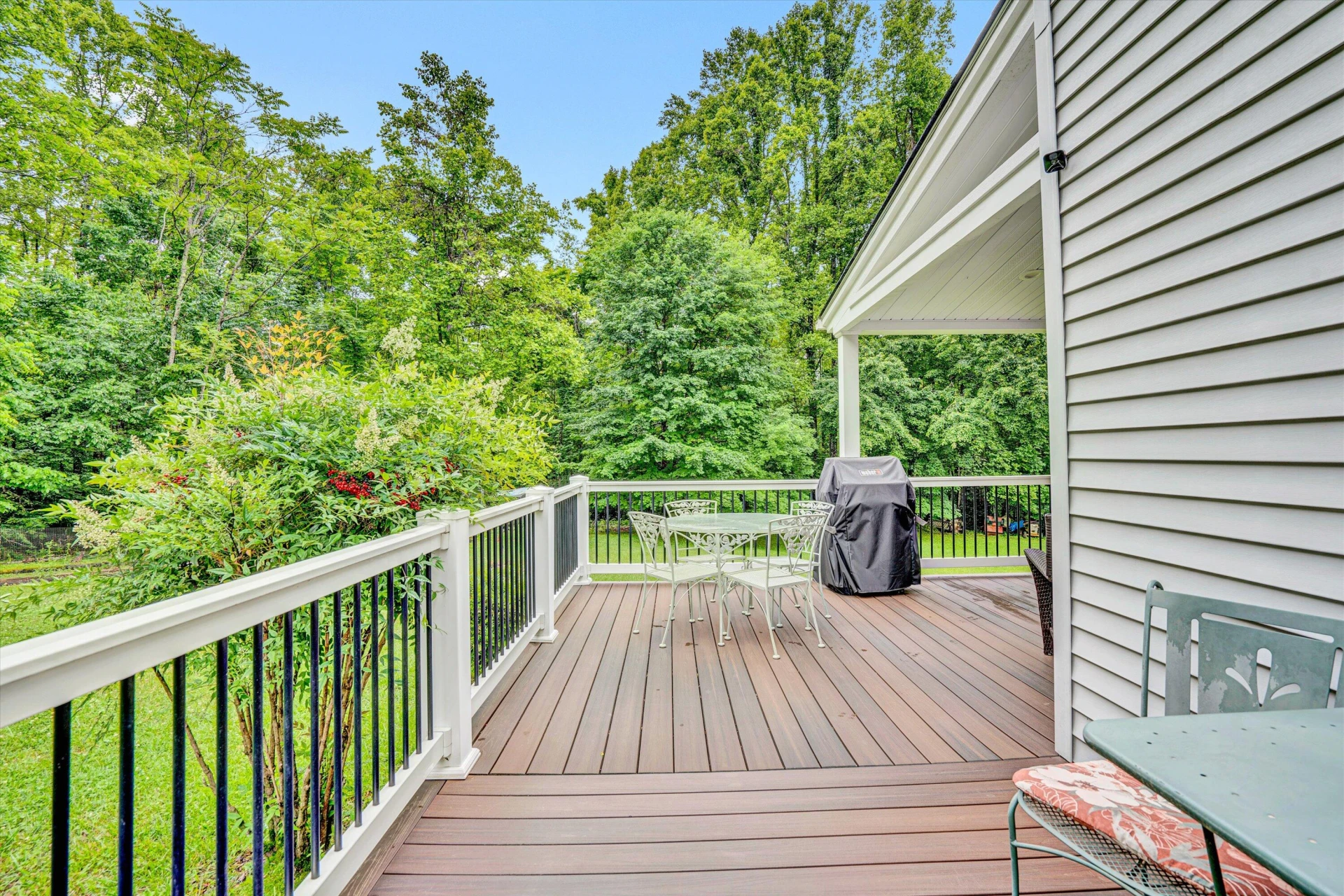 172 Watkins DR - Photo 21