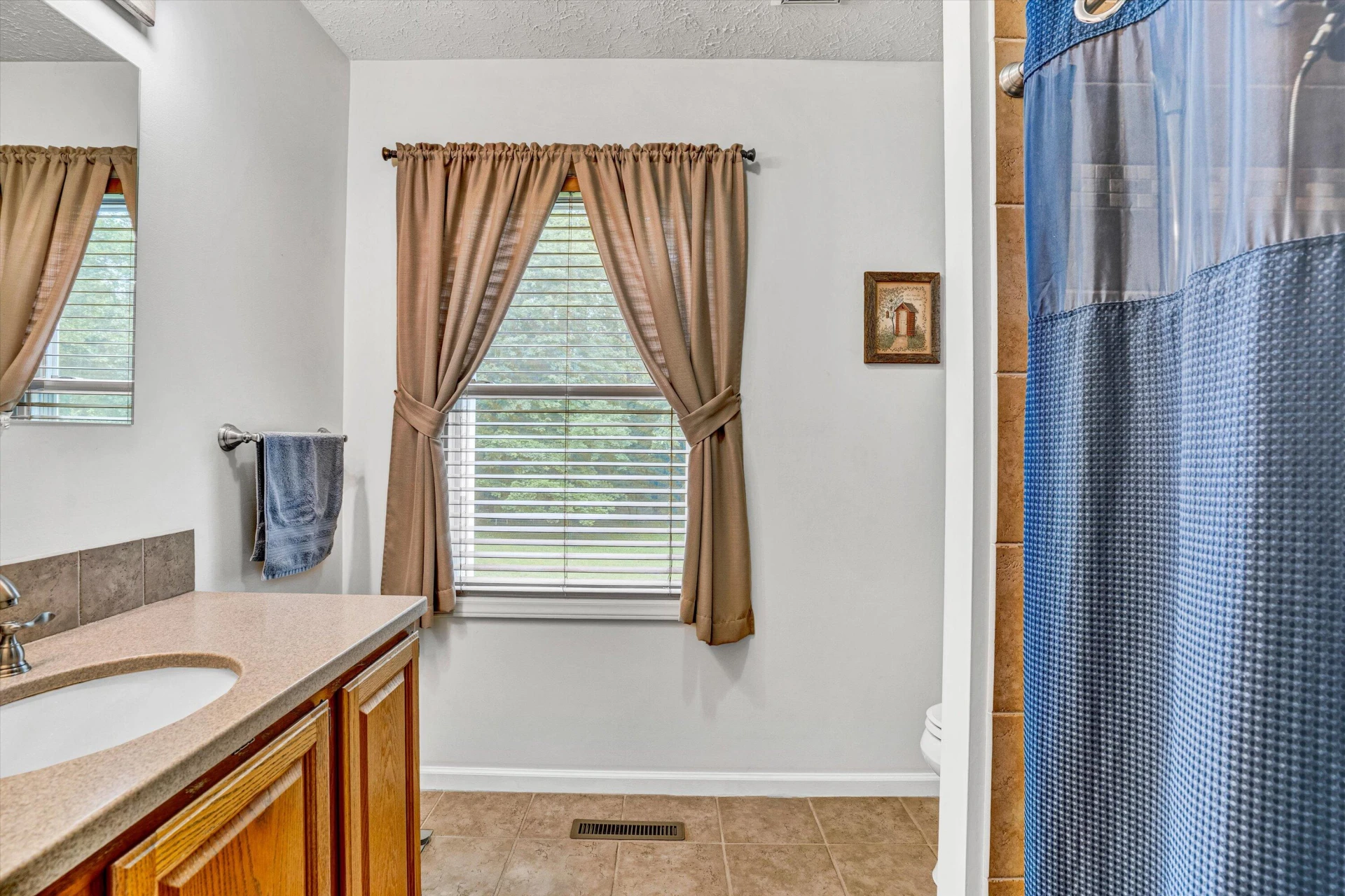 172 Watkins DR - Photo 22
