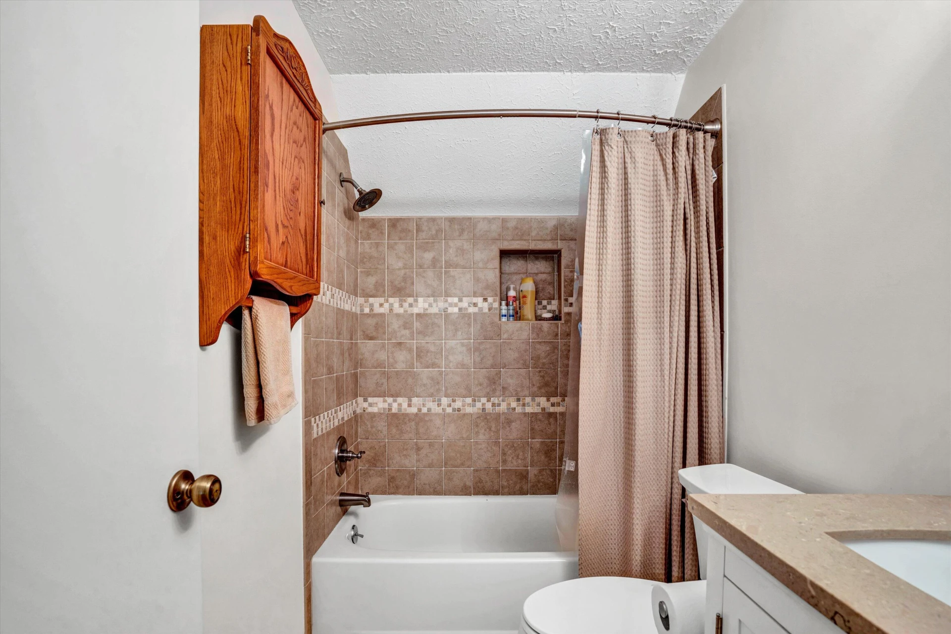 172 Watkins DR - Photo 32