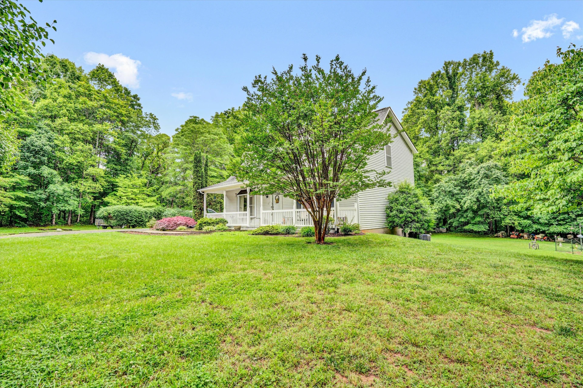 172 Watkins DR - Photo 39