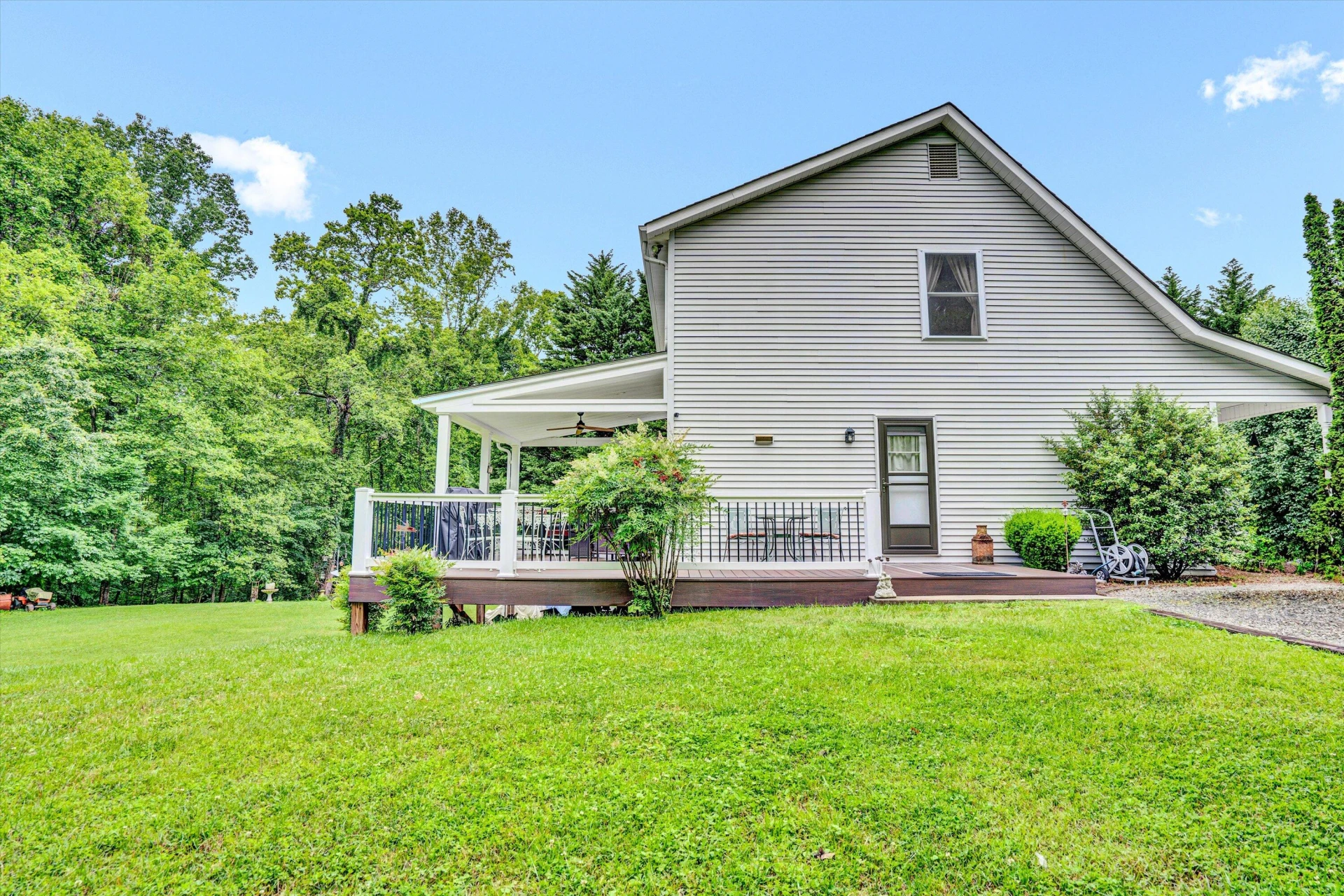 172 Watkins DR - Photo 45