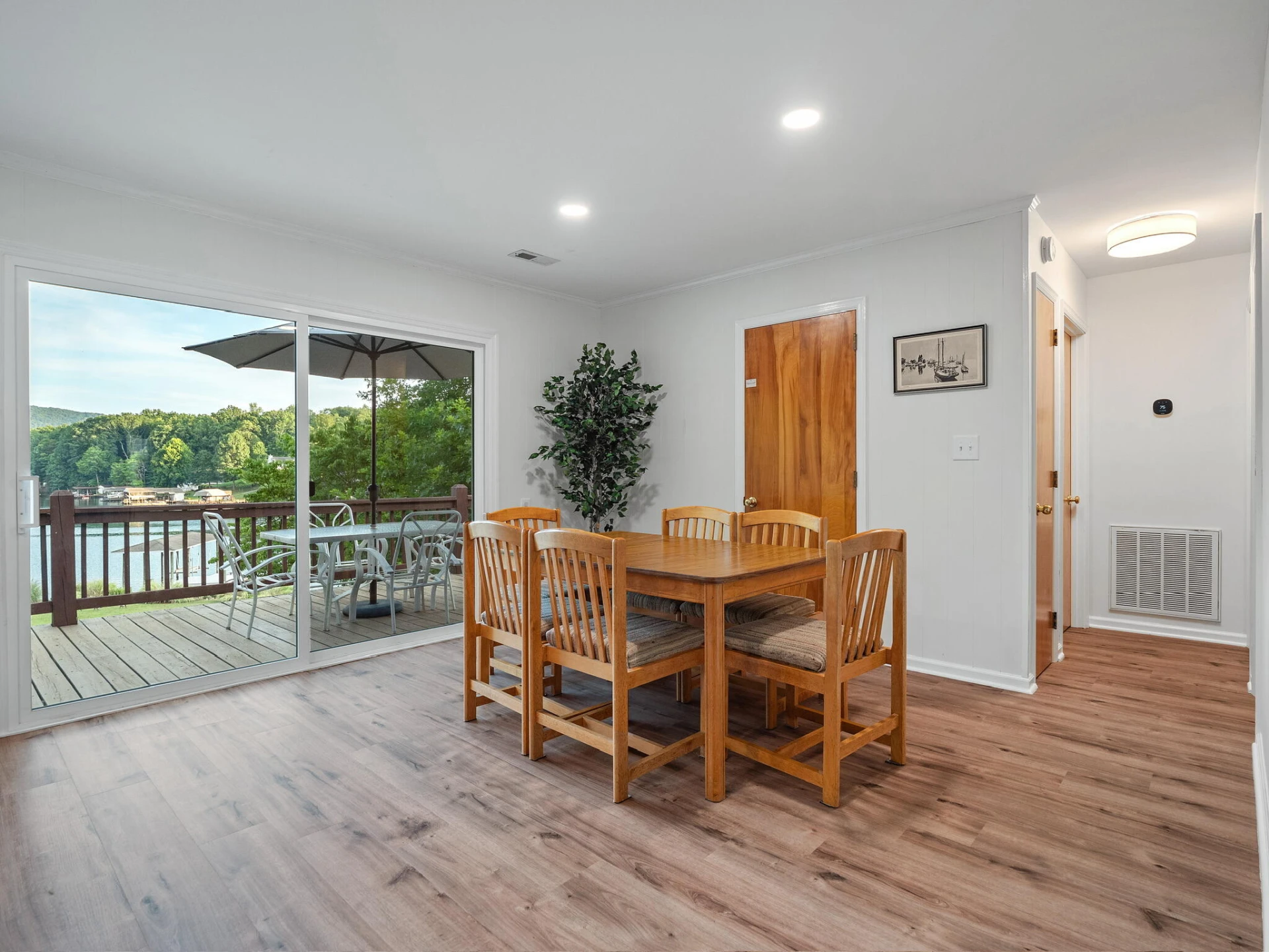 1182 Lauras LN - Photo 24