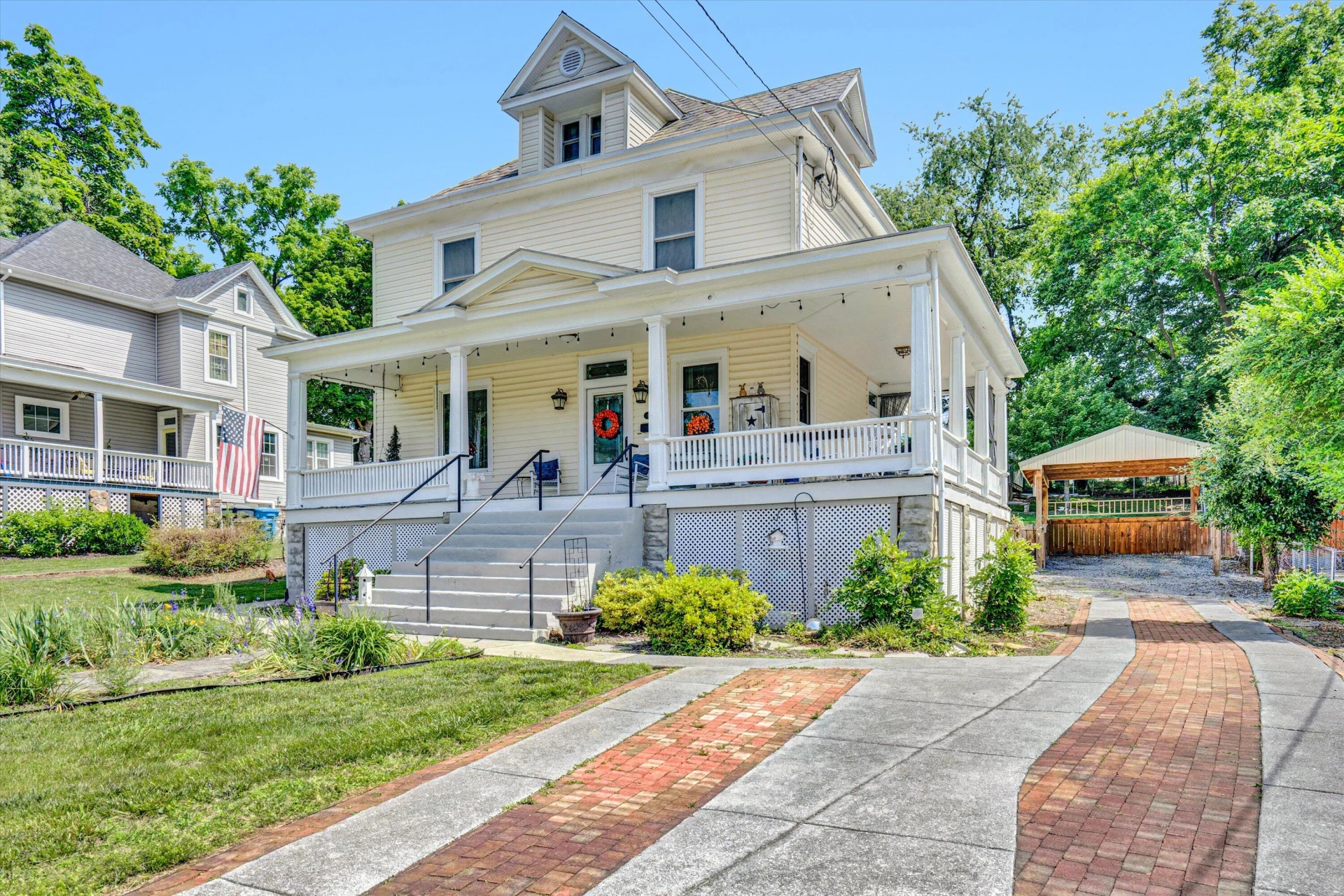 1921 Cambridge AVE - Photo 2