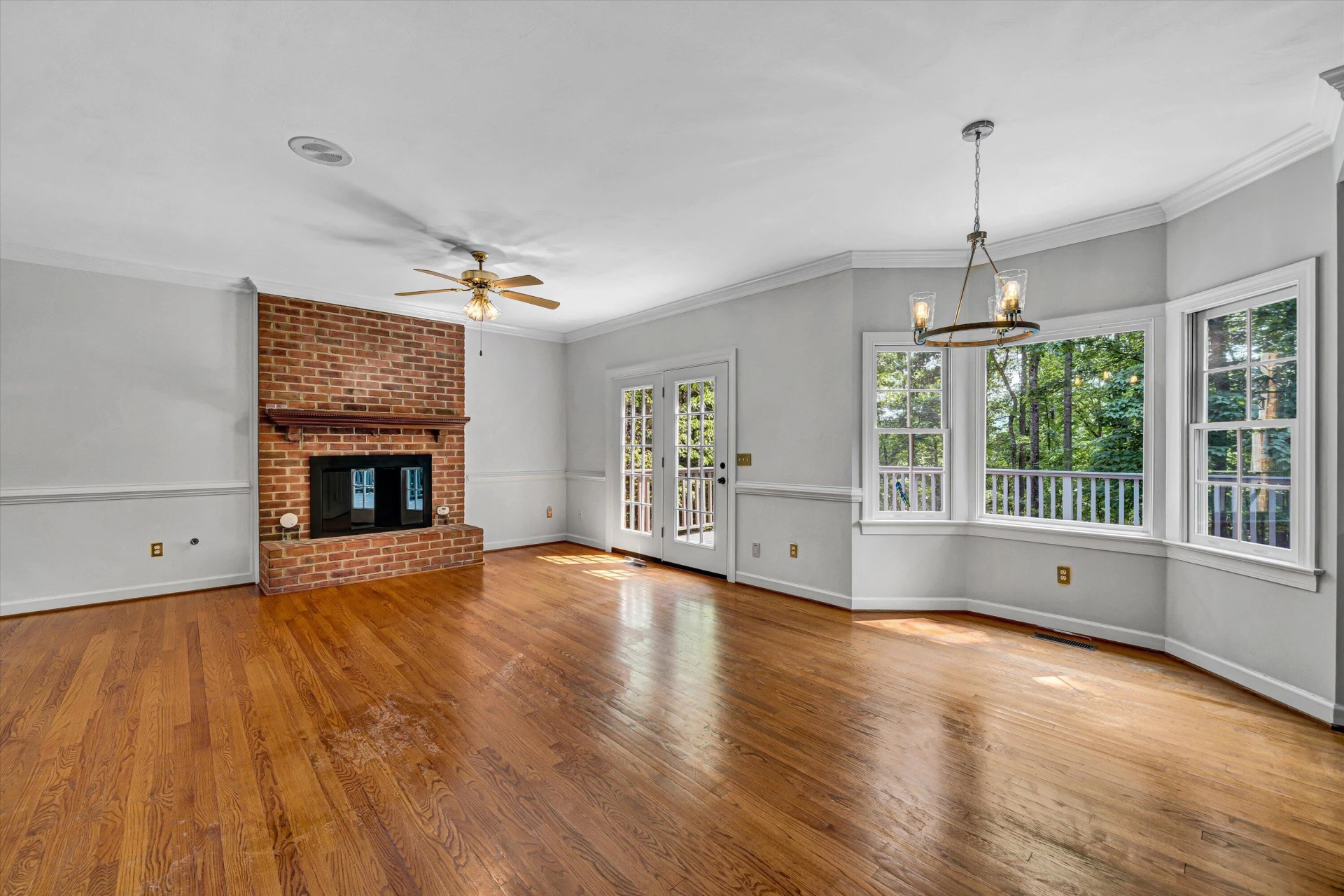 320 Grandview DR - Photo 10