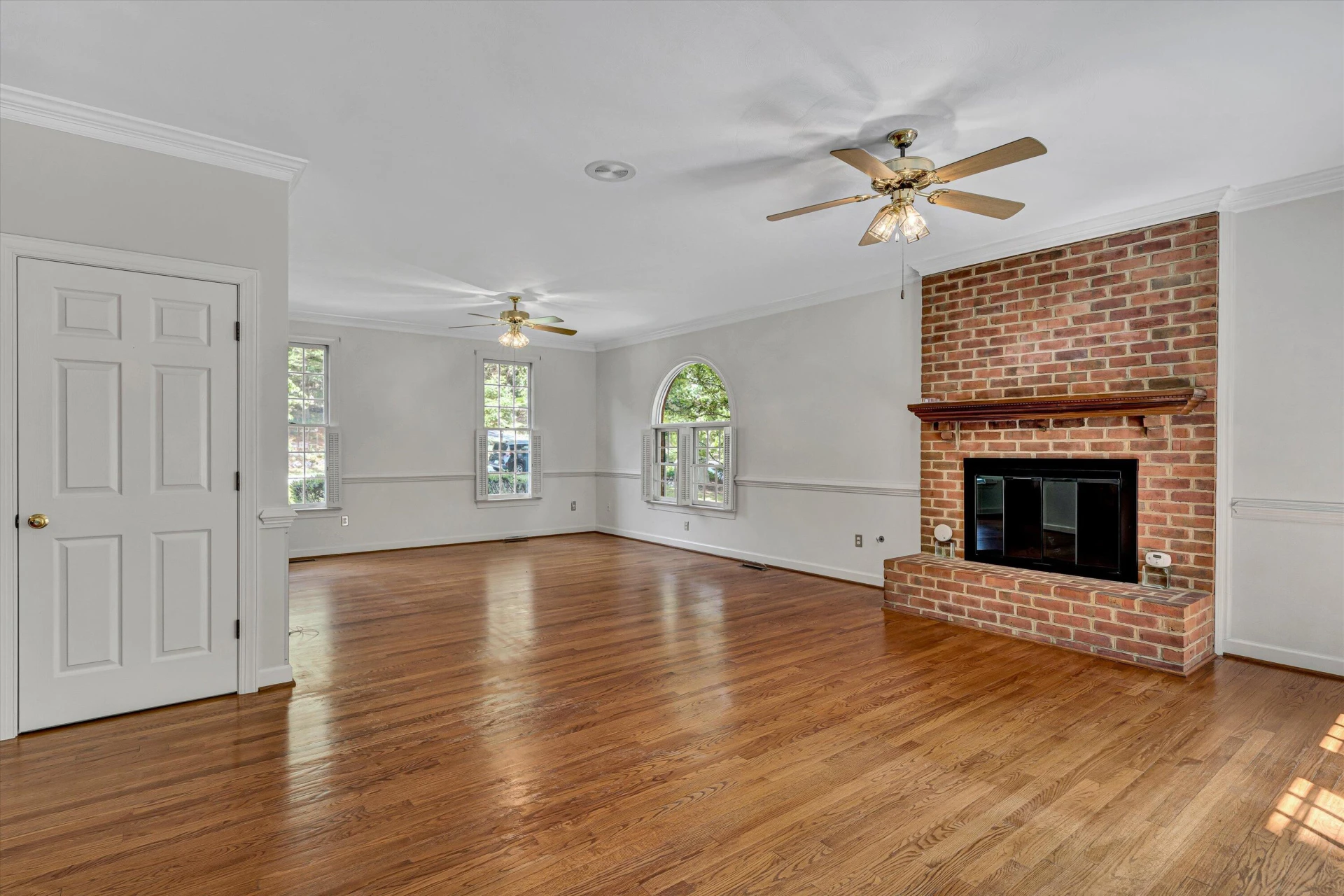 320 Grandview DR - Photo 12
