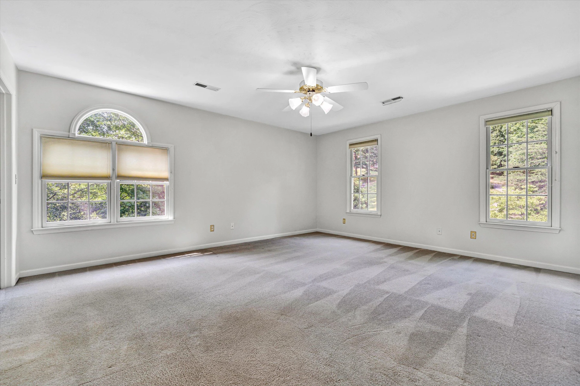 320 Grandview DR - Photo 15