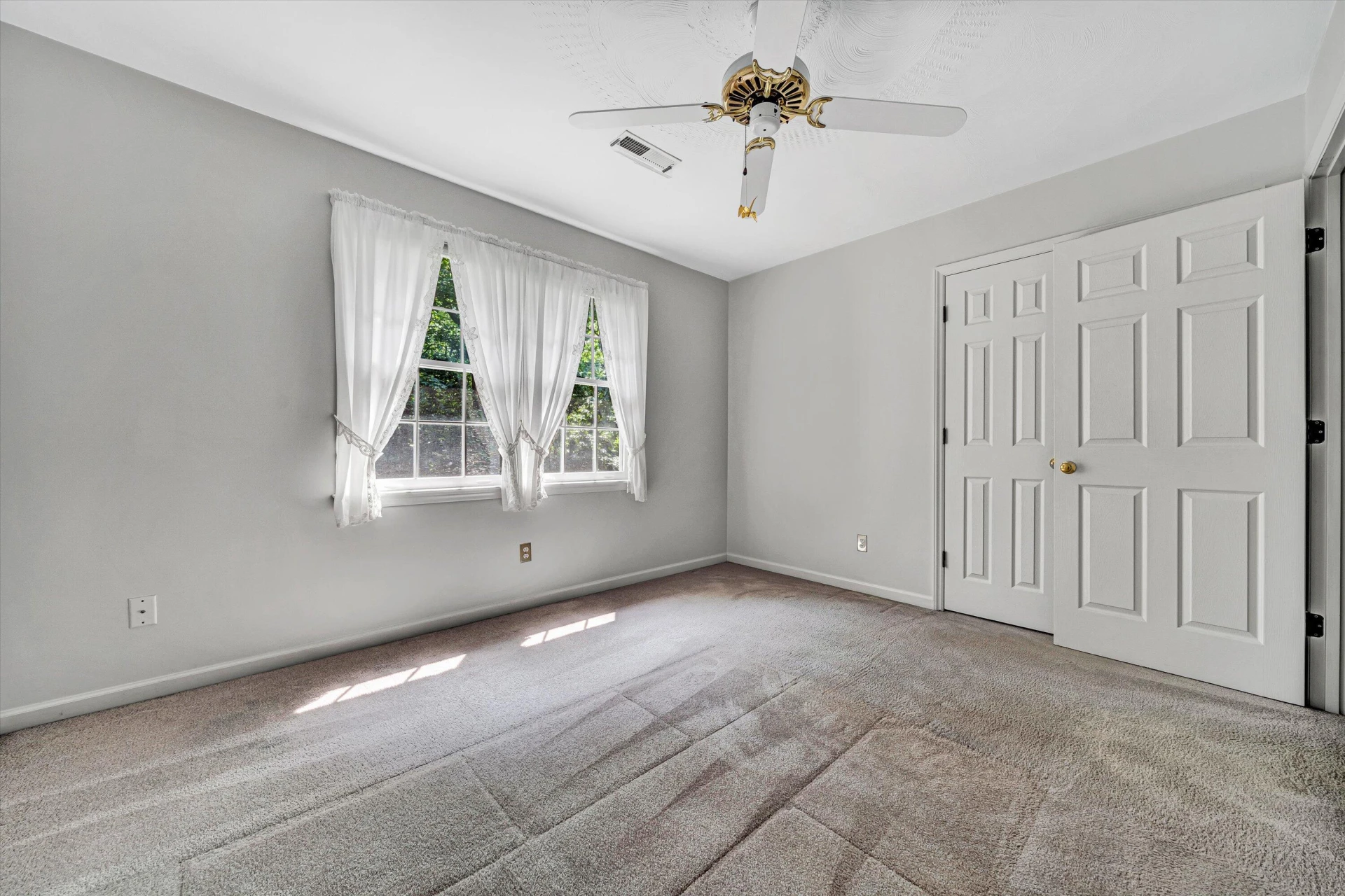 320 Grandview DR - Photo 26