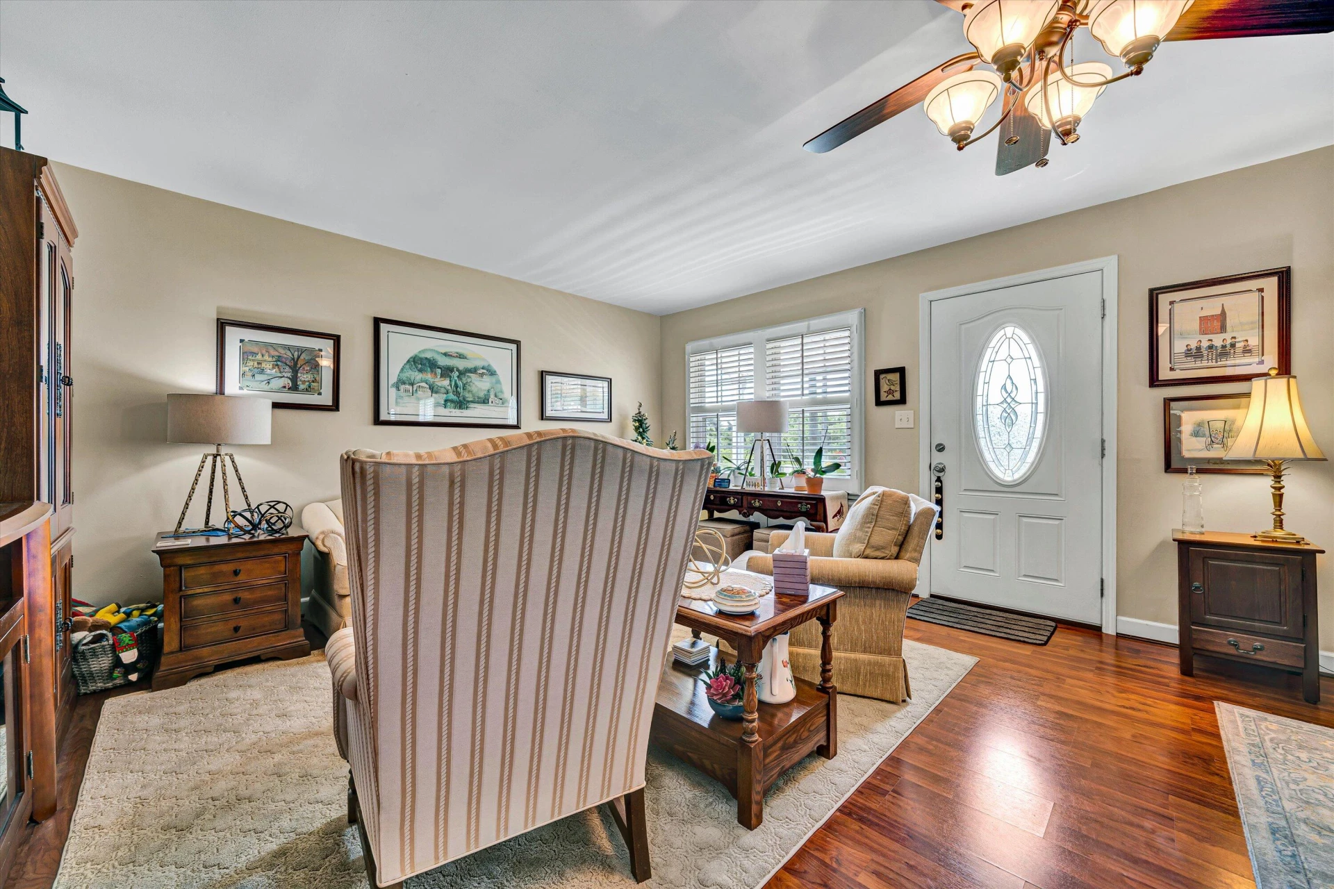 2139 Bailey AVE - Photo 4