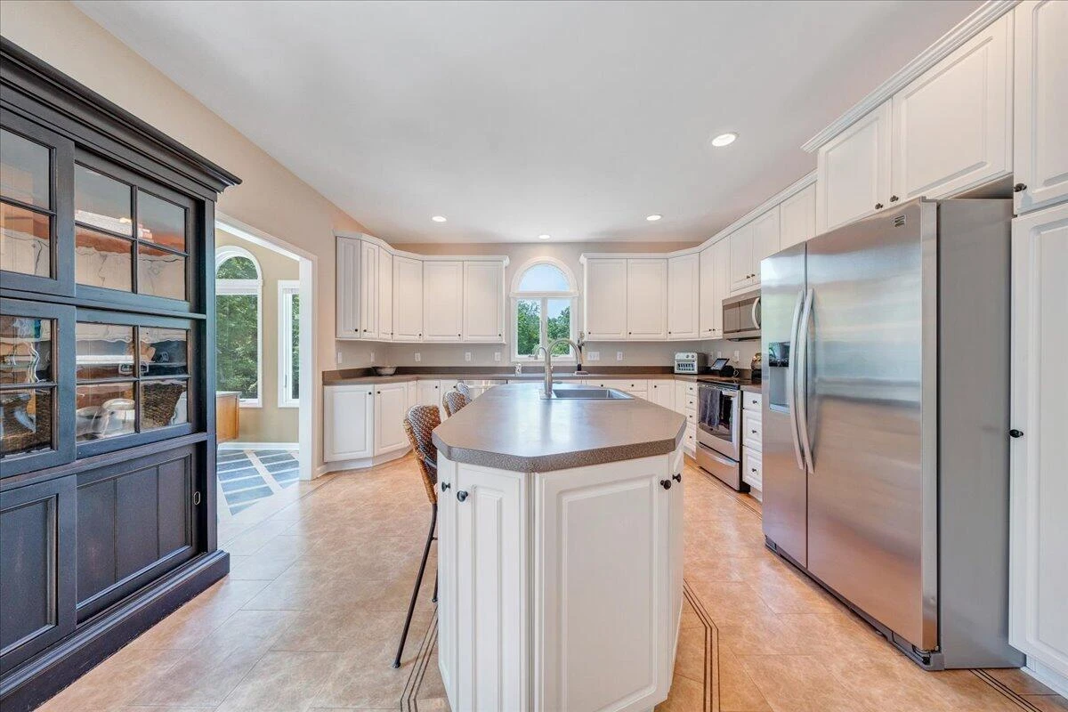 1425 Cravens Creek LN - Photo 16