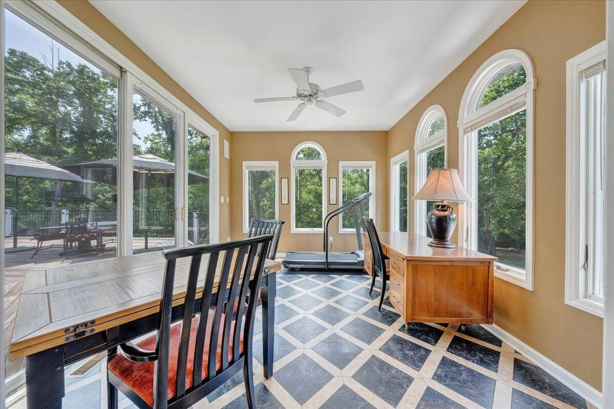 1425 Cravens Creek LN - Photo 25