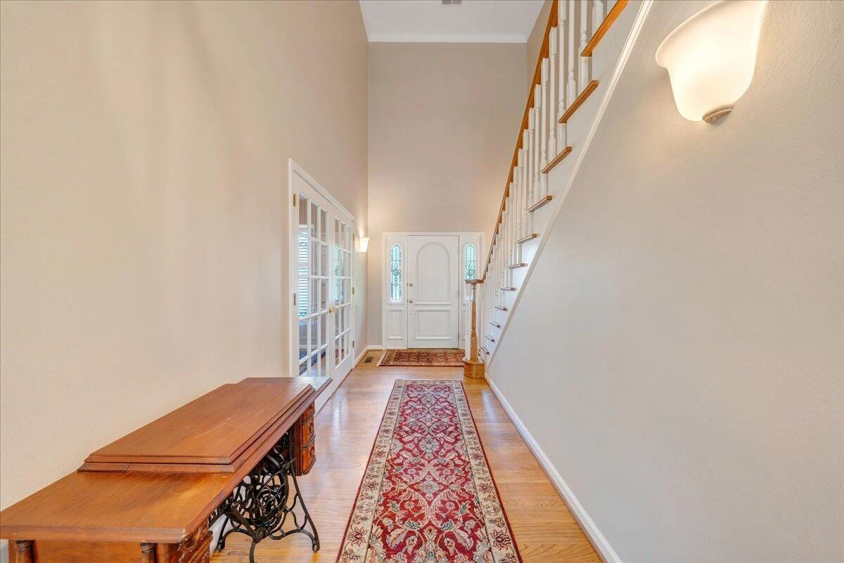 1425 Cravens Creek LN - Photo 5