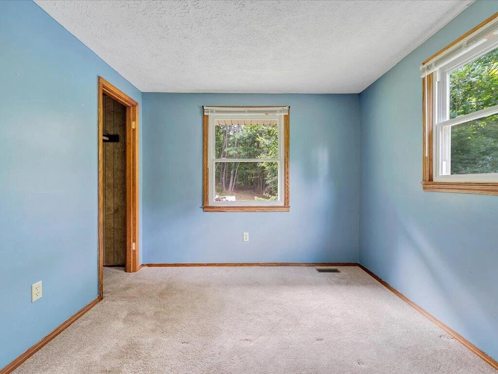 82 Forest Hill DR - Photo 17