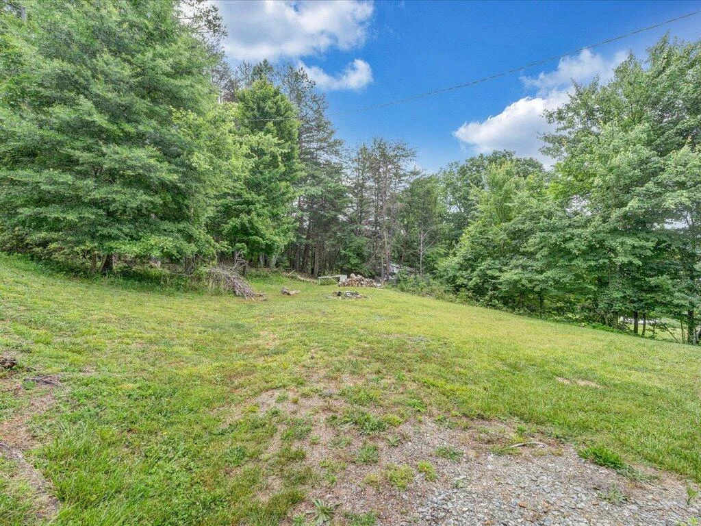 82 Forest Hill DR - Photo 22