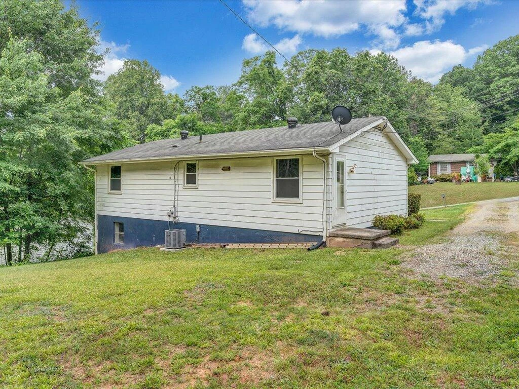 82 Forest Hill DR - Photo 23