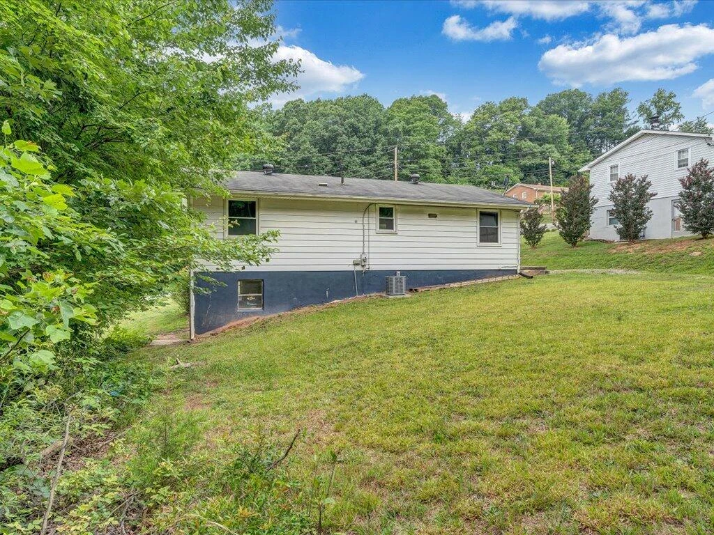 82 Forest Hill DR - Photo 27