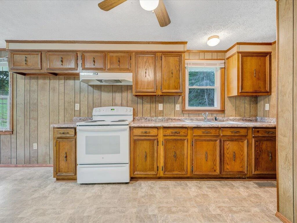 82 Forest Hill DR - Photo 8