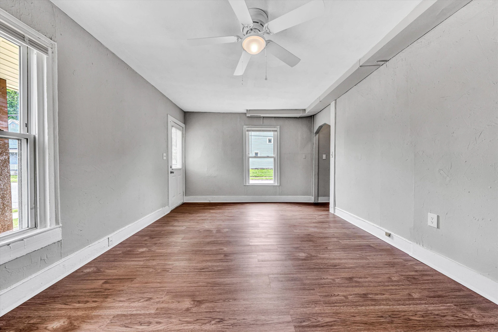 1002 Stewart AVE - Photo 5