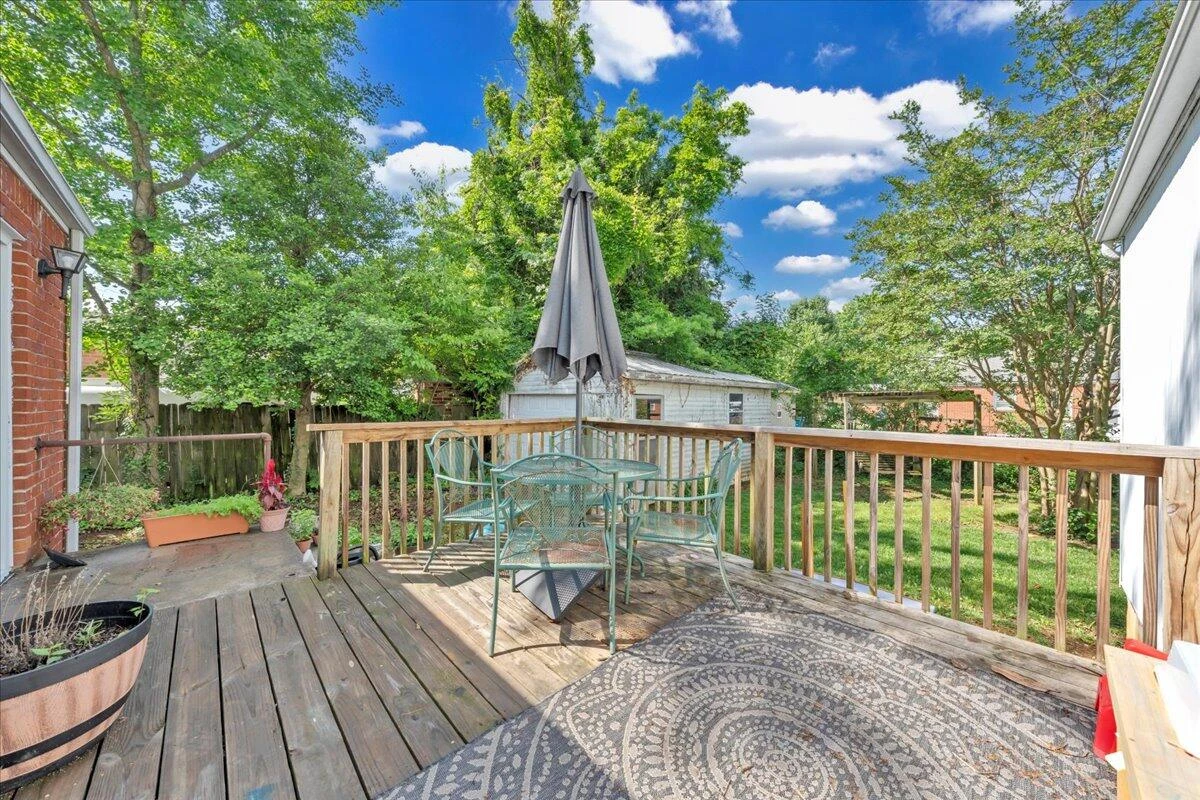 4708 Pawling ST - Photo 21
