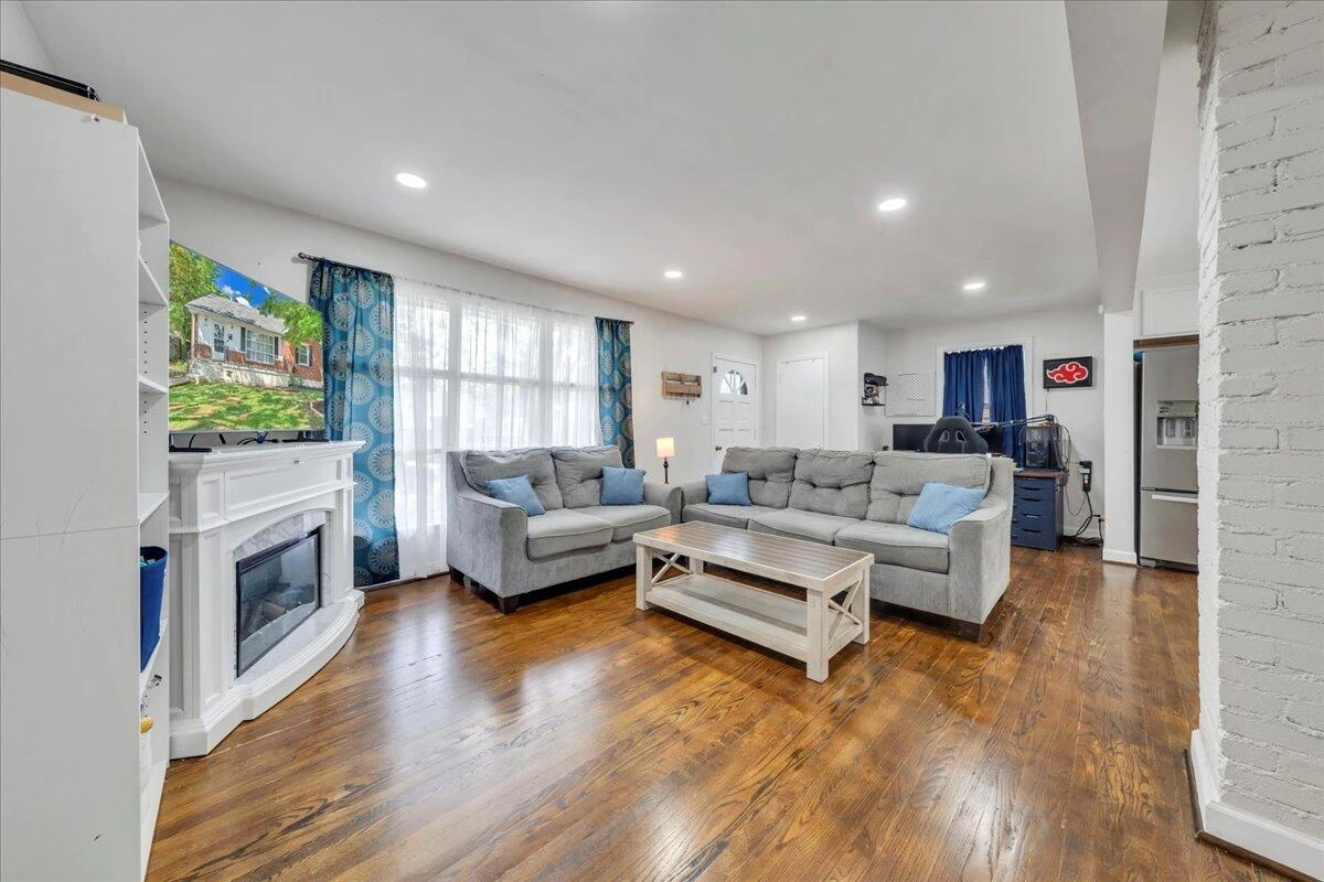4708 Pawling ST - Photo 8