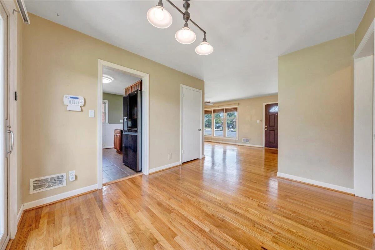 214 Preston AVE - Photo 10