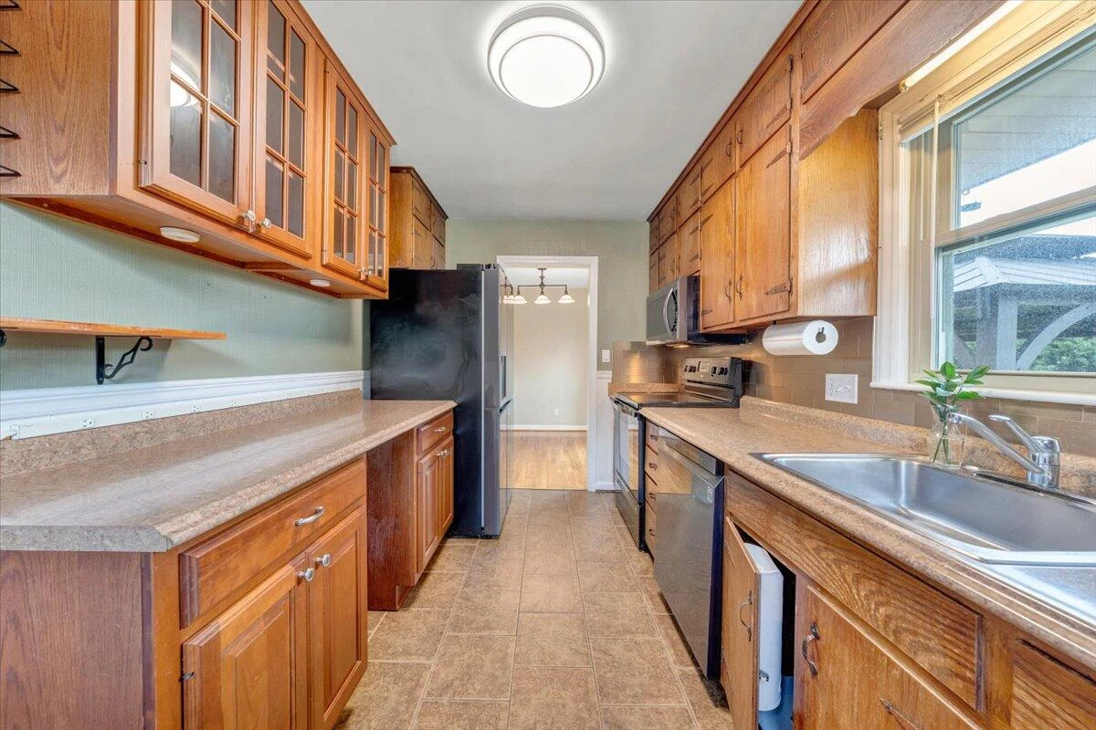 214 Preston AVE - Photo 12