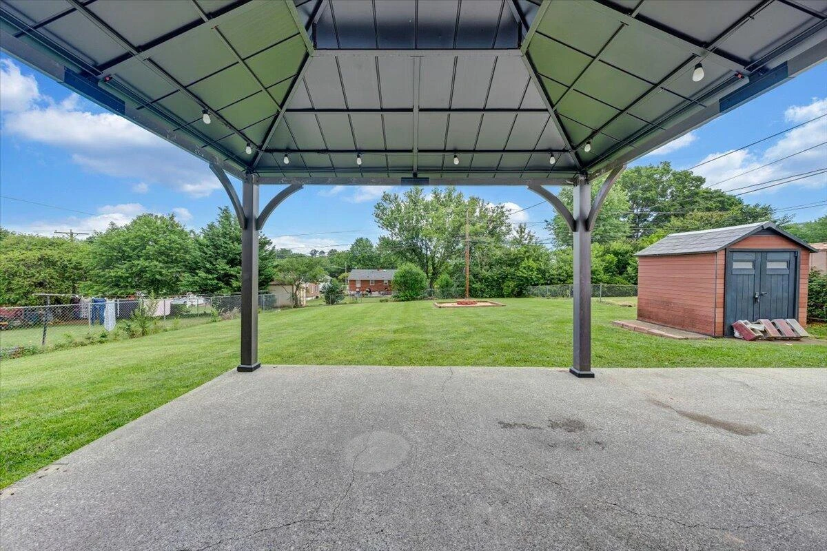 214 Preston AVE - Photo 35